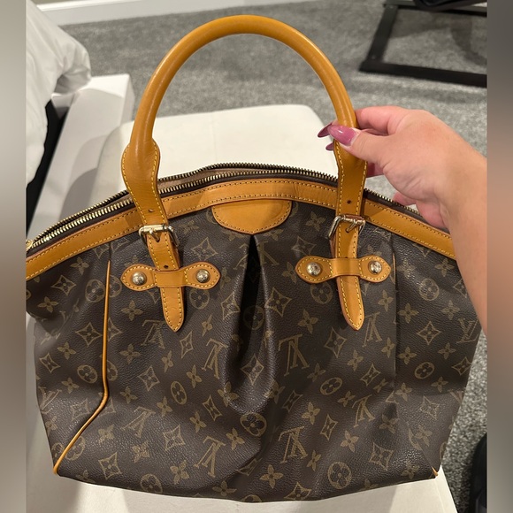 Purse - Picture 1 of 5